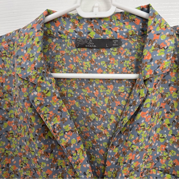 PRANA cropped floral button up size Large - Picture 2 of 5
